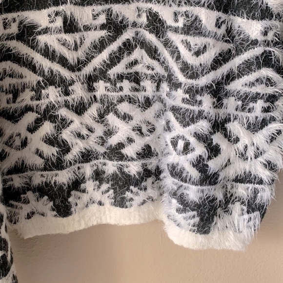 BETHANY MOTA Geometric Print Fuzzy Long Sleeve Sweater - Picture 5 of 7